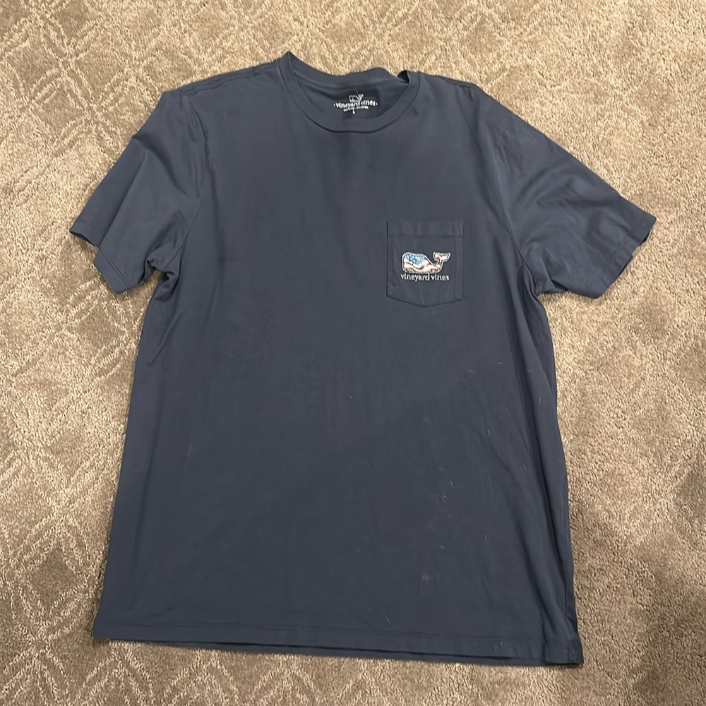 Good use condition, vintage, vineyard, vines, short sleeve T-shirt.